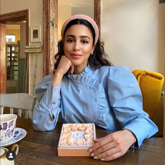 SOLD!!!Zara Ruffled High Collar Puff Sleeves Blue - Picture 2 of 9